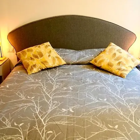 Cozy Urban Retreat Near Centocelle Park & Metro *