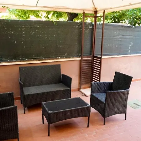 Cozy Urban Retreat Near Centocelle Park & Metro *