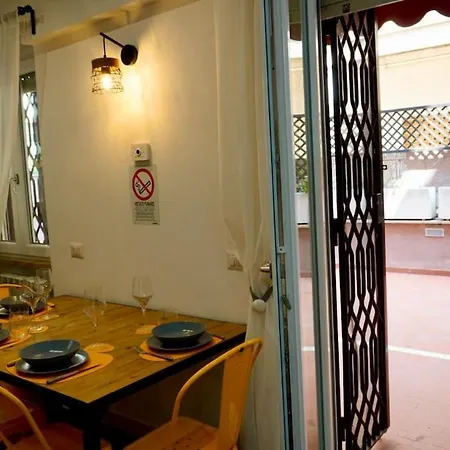 דירה Cozy Urban Retreat Near Centocelle Park & Metro רומא